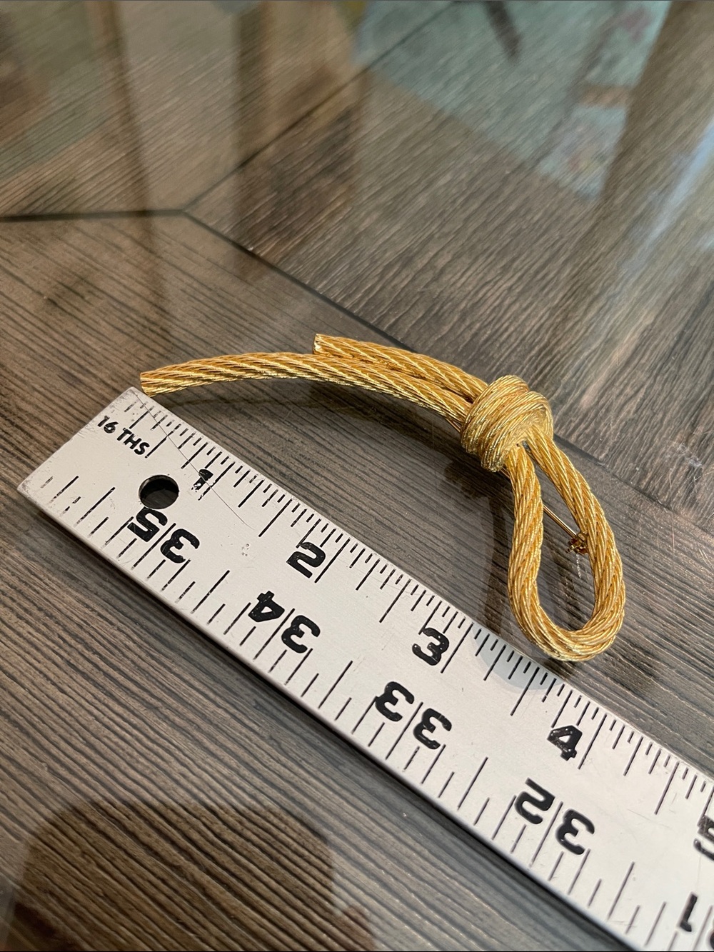 Christian Dior Vintage Knotted Rope Brooch - Gold-tone Metal - Picture 12 of 17